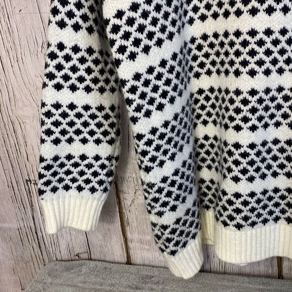 Ann Taylor Geo Stripe Tunic Sweater Size Medium Black and White Wool Blend - Picture 5 of 11